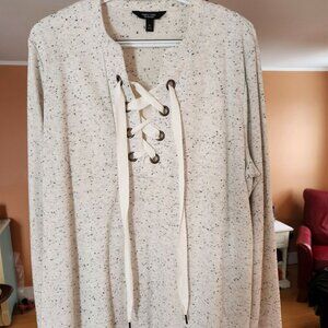 Simply Vera  pullover top with ties and under chiffon tank